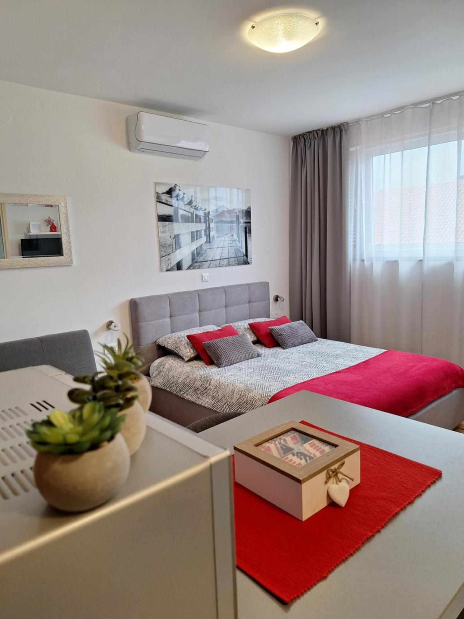 Apartment Lea Maria ザダル エクステリア 写真